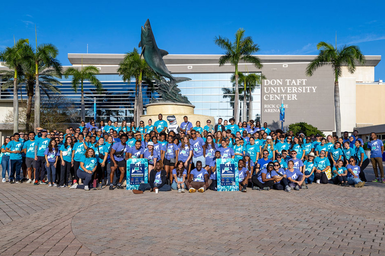 All fins all in group photo