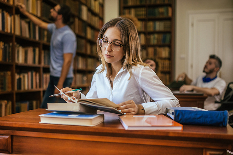 Legal Studies (Pre-Law) (B.S.)