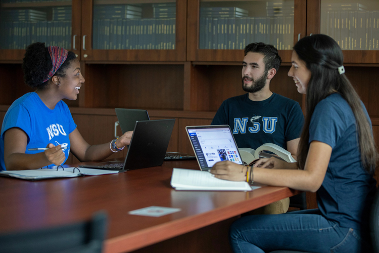 Honors students share ideas to improve the Honors College at NSU. 