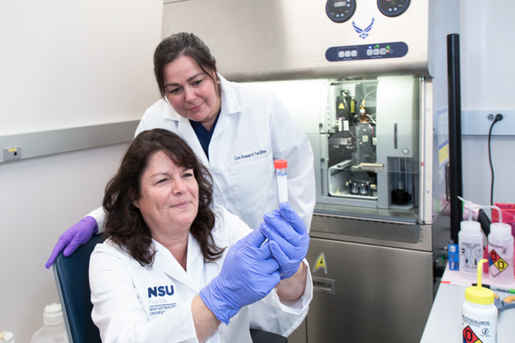 Team of NSU researchers working on lab