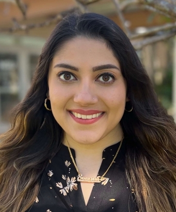 Samrah Mitha Headshot Picture