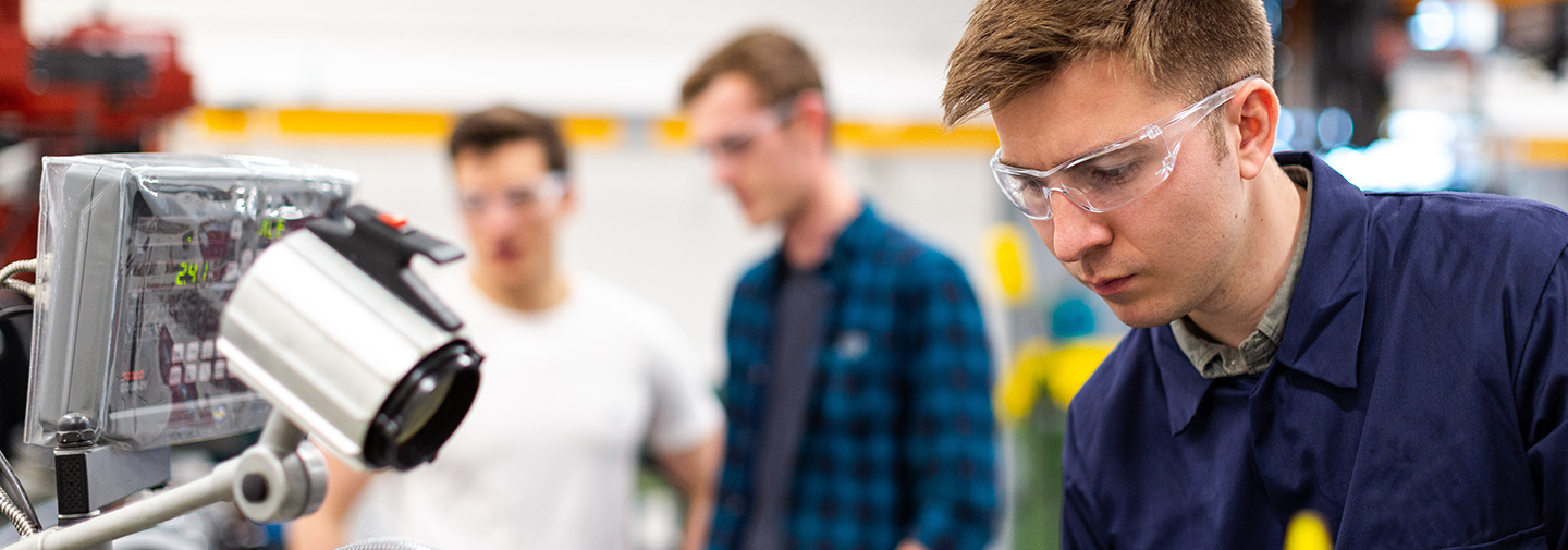 students working in tech lab