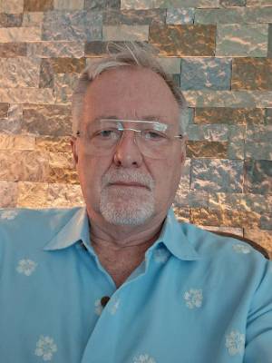 Ali Abbassi headshot